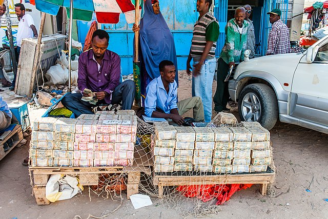 Money Changers in Hargeisa, Somaliland in 2014. Wikimedia.